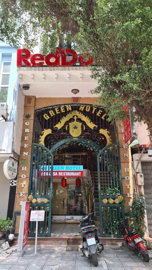 Green Hotel Near Lotte Center Hanoi Bagian luar foto