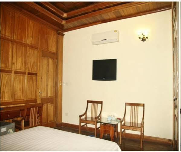Green Hotel Near Lotte Center Hanoi Bagian luar foto